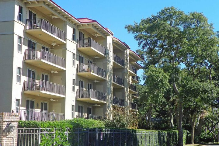 Island Townhouse #E1 By Hodnett Cooper - thumb 2