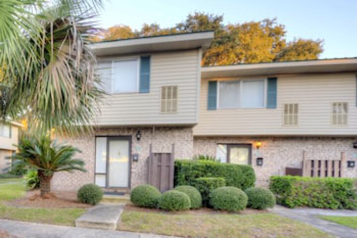 Island Townhouse #E1 By Hodnett Cooper - thumb 0