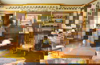 Old Iron Inn Bed and Breakfast