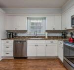 Bike Path Getaway in Town - Accommodation Rooms