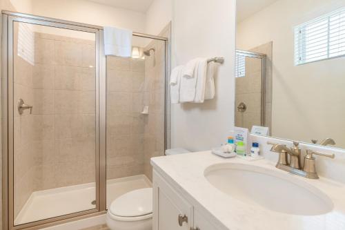 Daily Housekeeping Included Hotel Amenities Near Disney - thumb 2