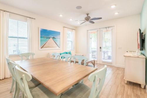 Daily Housekeeping Included Hotel Amenities Near Disney - thumb 5