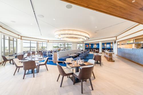 Daily Housekeeping Included Hotel Amenities Near Disney - thumb 1