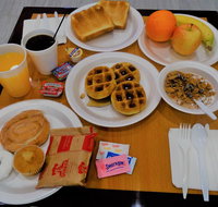 Oak Tree Inn  Suites - Accommodation Rooms