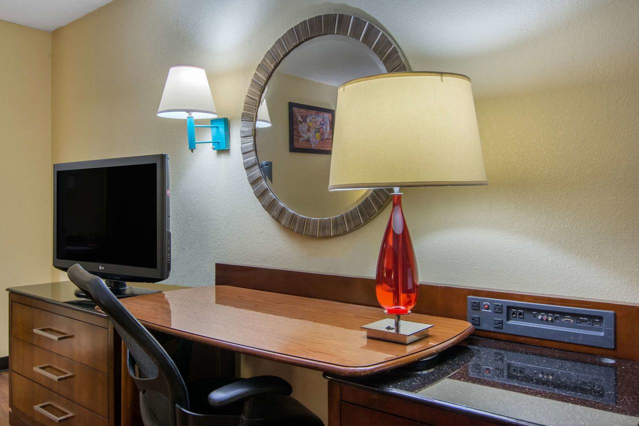 Econo Lodge Forsyth - thumb 15