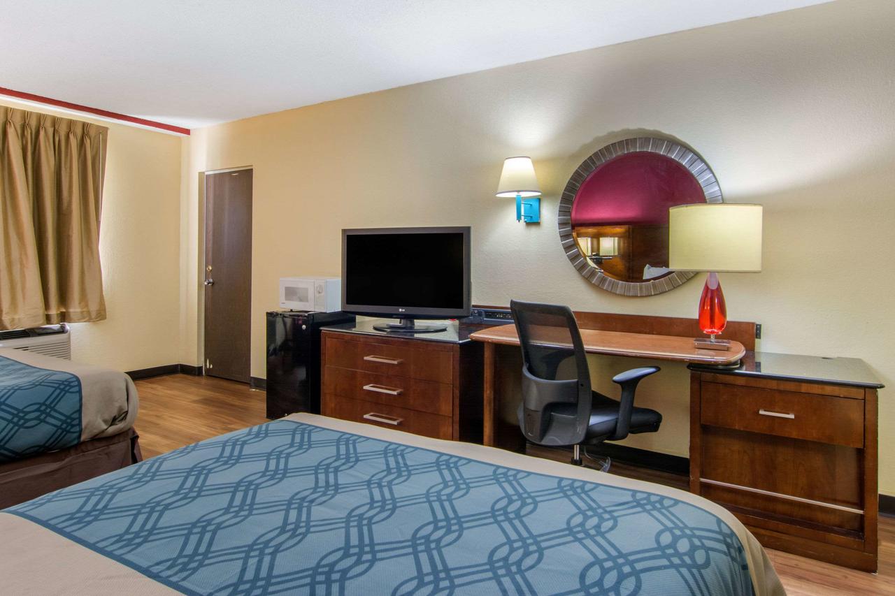 Econo Lodge Forsyth - thumb 25