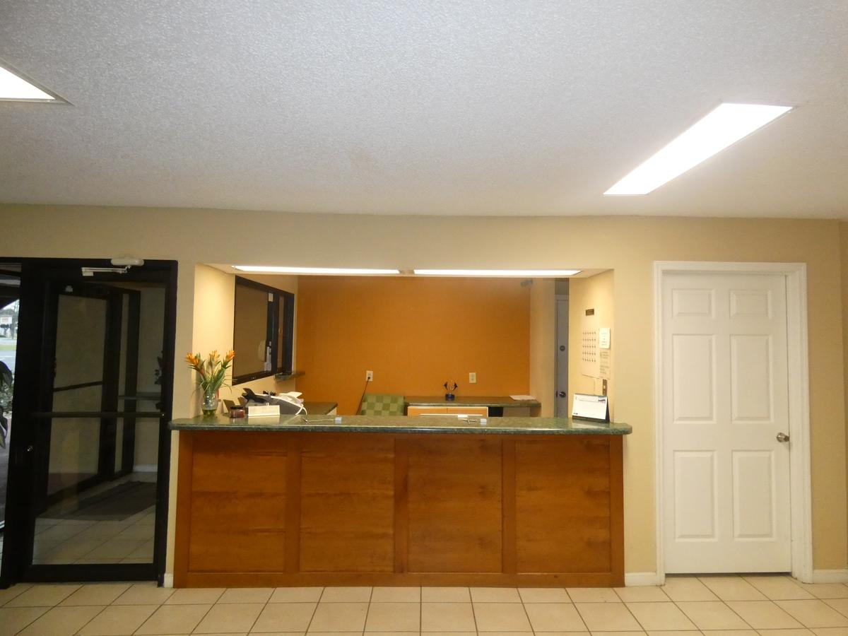 Americas Best Value Inn-Montezuma - thumb 9