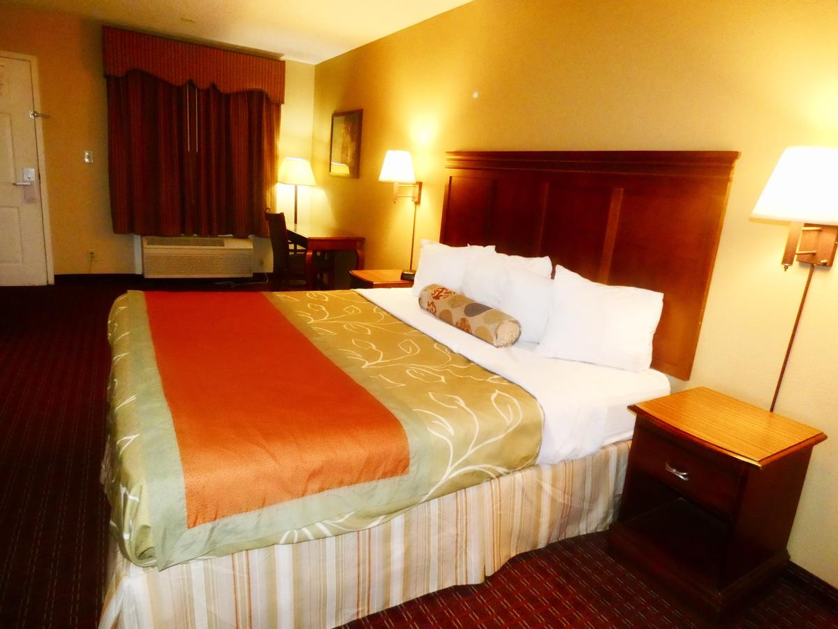 Americas Best Value Inn-Montezuma - thumb 2