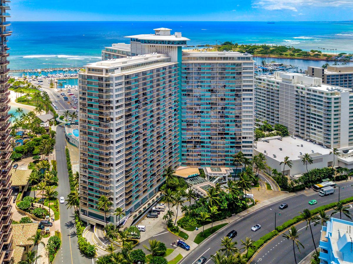 Ilikai Tower 733 Yacht Harbor View 1BR - thumb 13