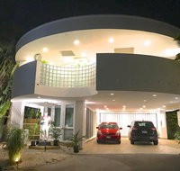 Unique Atrium Lanai Loft - Accommodation Rooms