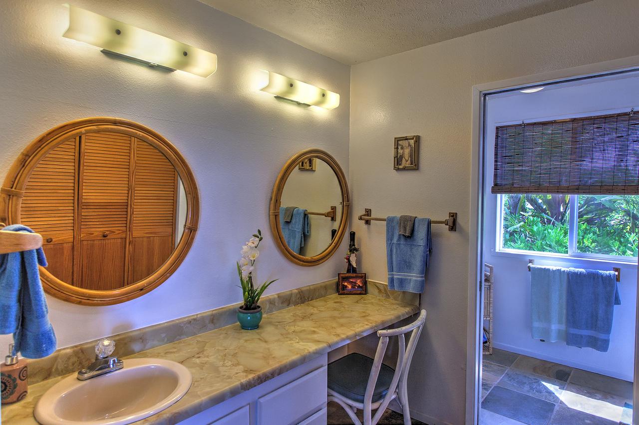 Oceanfront Aloha House - thumb 25