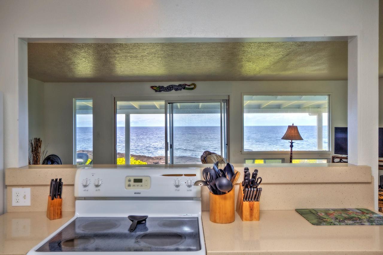 Oceanfront Aloha House - thumb 17