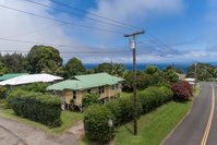 Booking Honokaa Accommodation Rooms