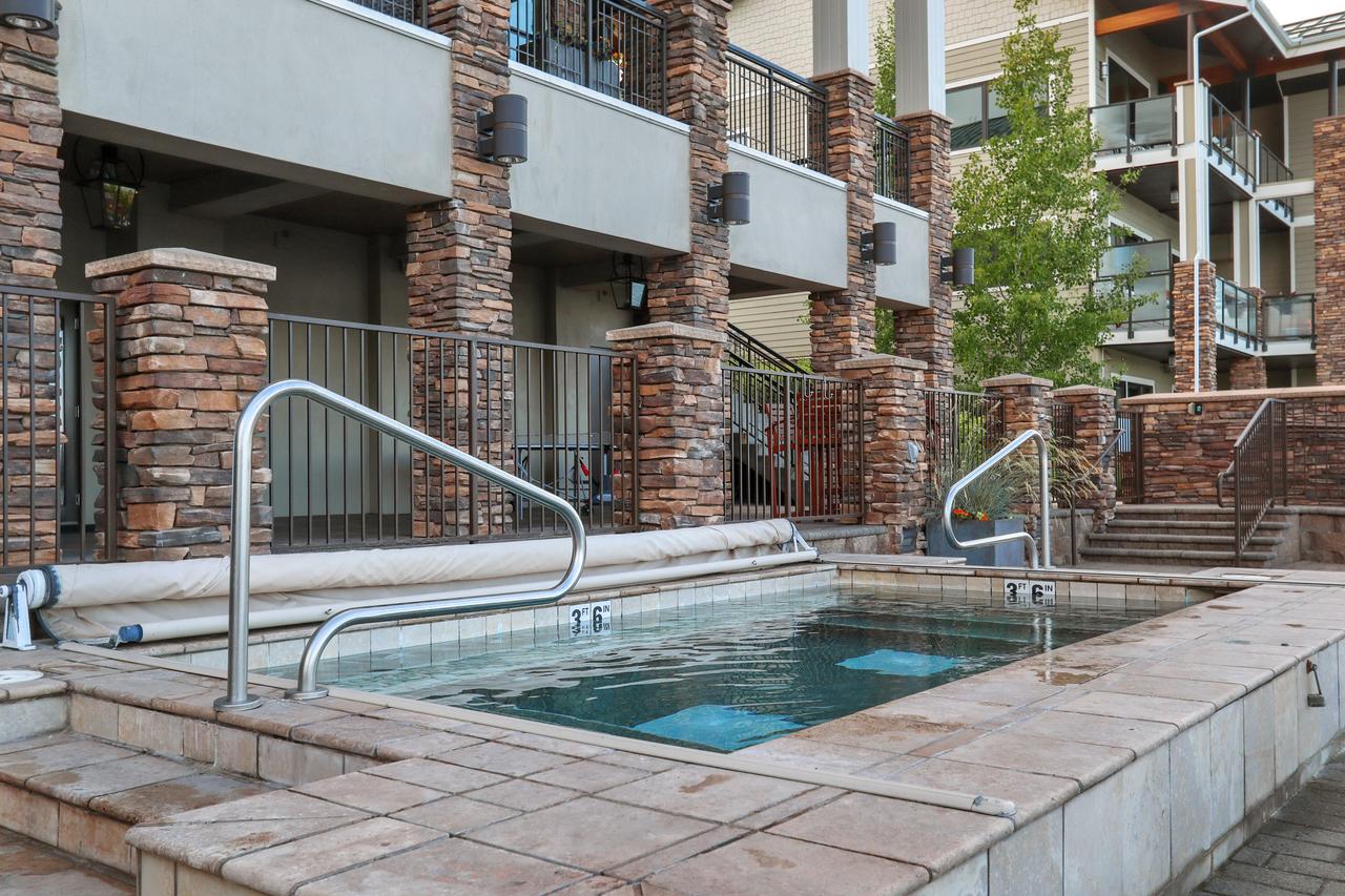 Seasons 7308 - thumb 18