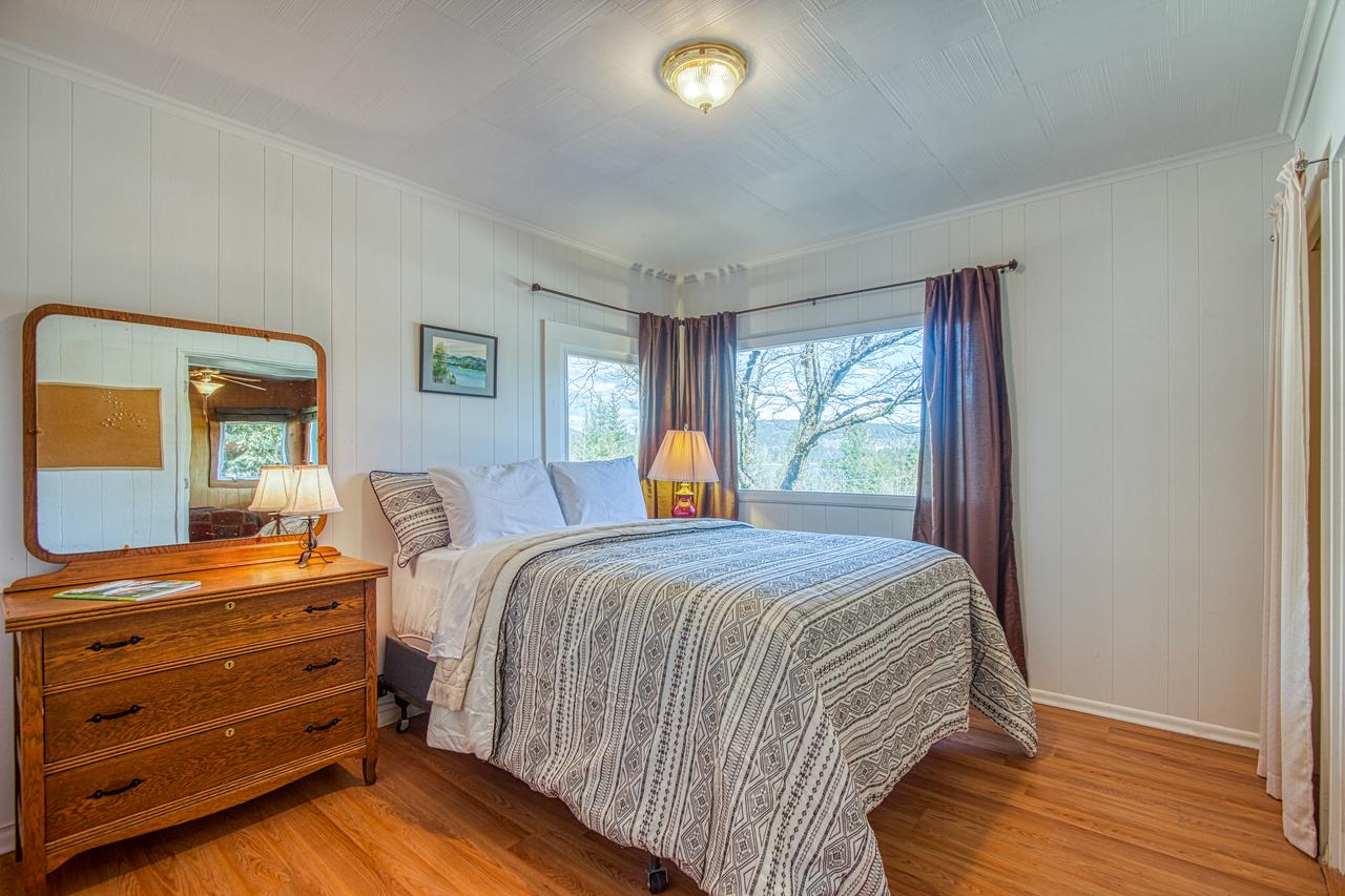 3 Bed 2 Bath Vacation Home In Sandpoint - thumb 16