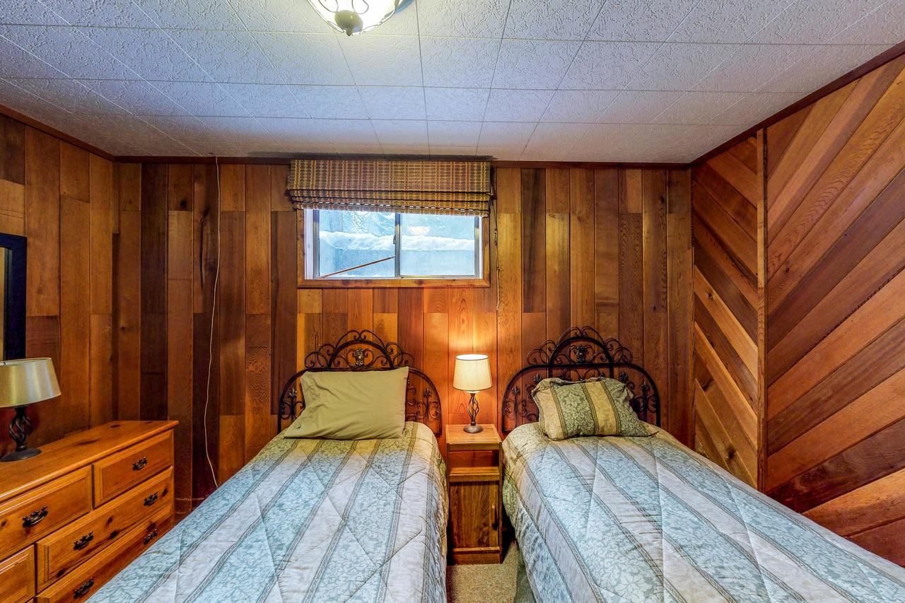 Ponderosa Cabin - thumb 22