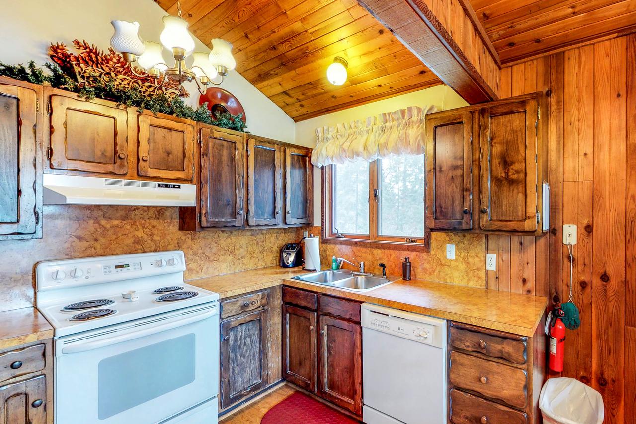 Ponderosa Cabin - thumb 10