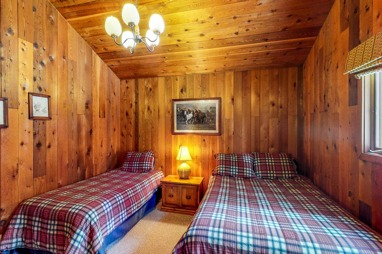 Ponderosa Cabin - thumb 18