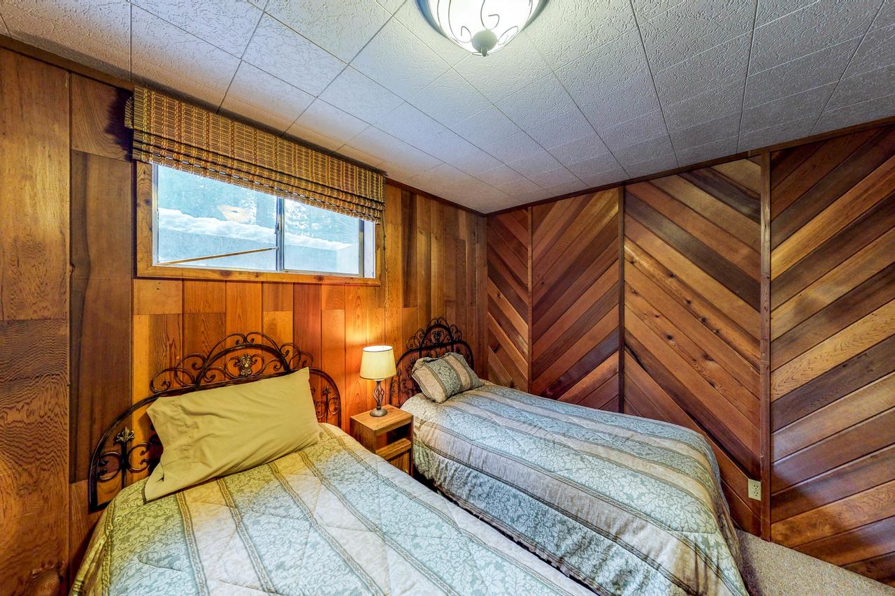 Ponderosa Cabin - thumb 23