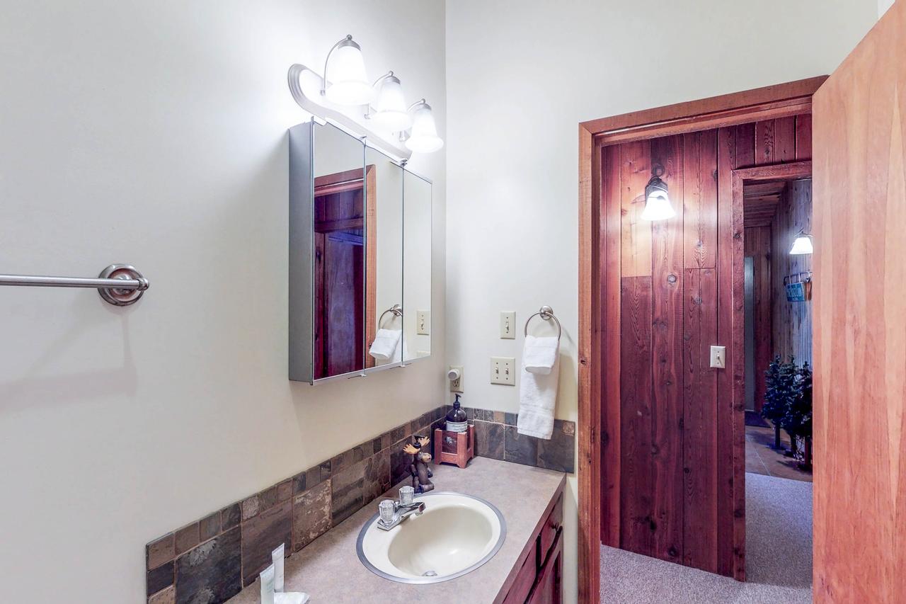 Ponderosa Cabin - thumb 21