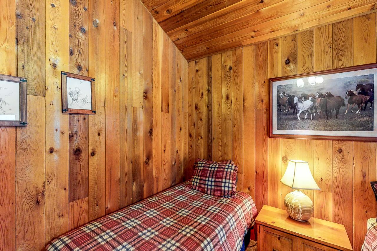 Ponderosa Cabin - thumb 20