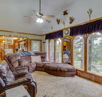 Cascade Comfort with Mother-in-Law Suite - Accommodation Rooms