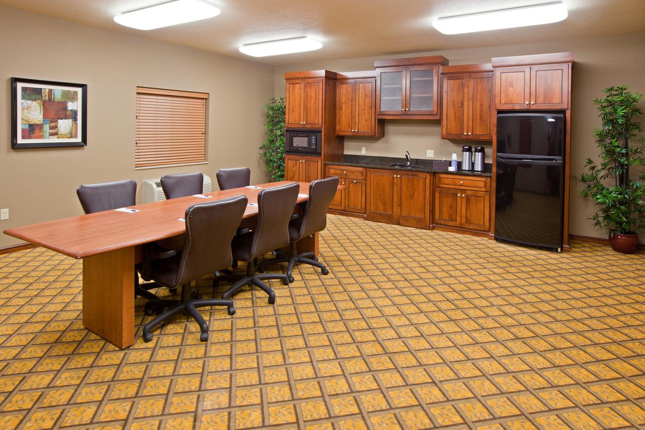 Candlewood Suites Springfield - thumb 5