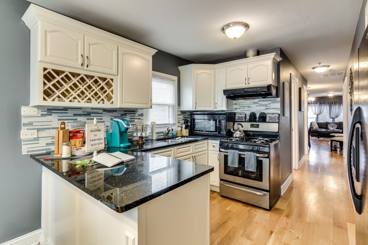 Pampered Rest Stop - 3 BR - thumb 0