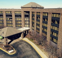 Holiday Inn Chicago Northwest/Crystal Lake/Convention Center - Accommodation Rooms