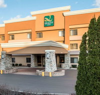 Quality Inn Hoffman Estates  Schaumburg - Accommodation Rooms