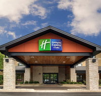 Holiday Inn Express  Suites Aurora - Naperville - Accommodation Rooms