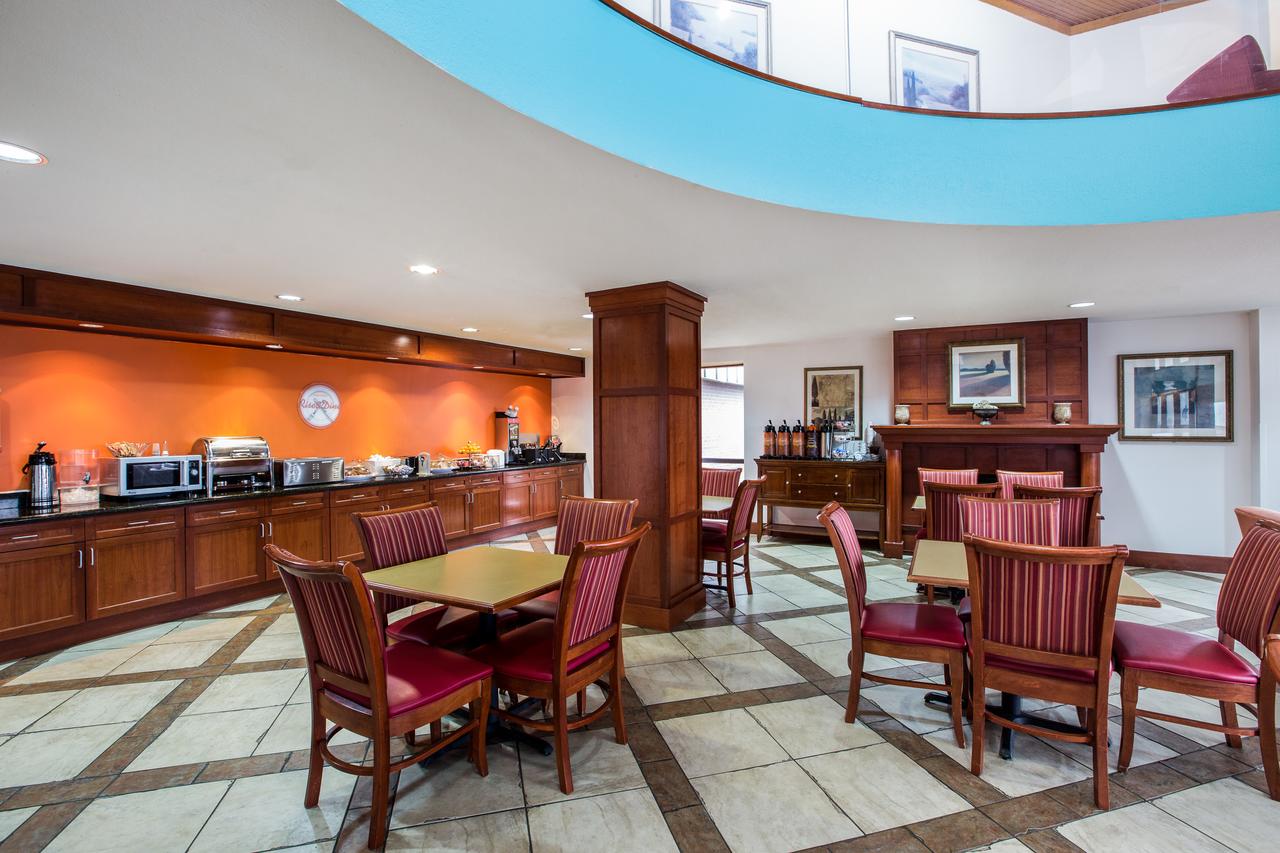 Howard Johnson By Wyndham Evansville East - thumb 17