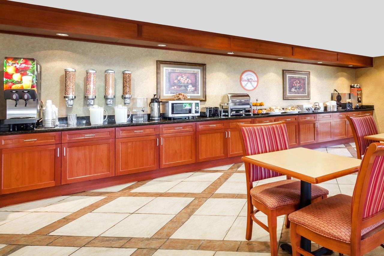 Howard Johnson By Wyndham Evansville East - thumb 22
