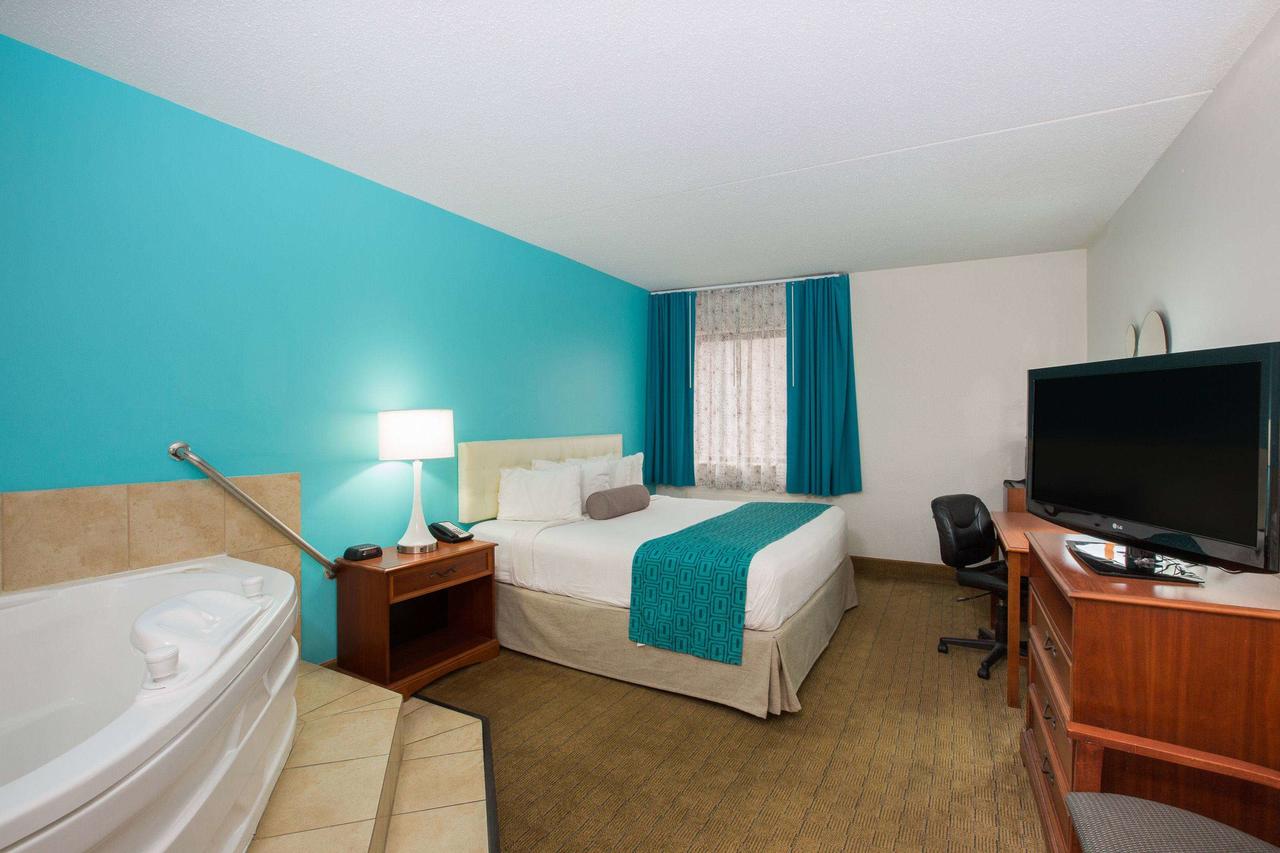 Howard Johnson By Wyndham Evansville East - thumb 29