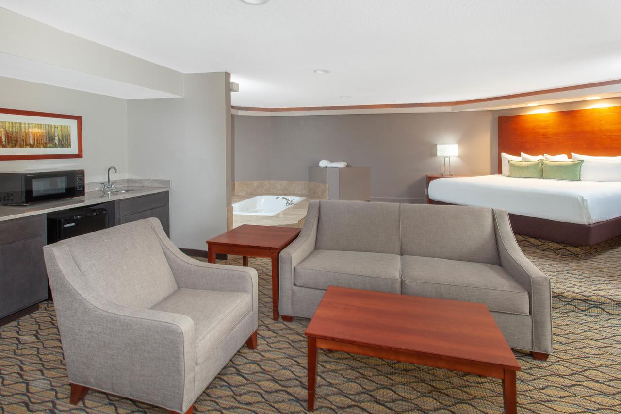 Wyndham Garden Fort Wayne - thumb 34