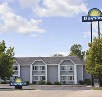 Days Inn by Wyndham Council Bluffs/9th Ave - Accommodation Rooms