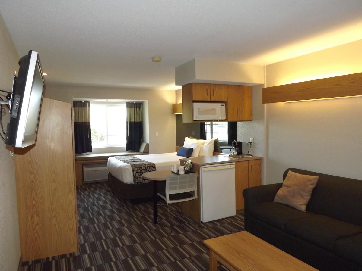 MICROTEL Inn And Suites - Ames - thumb 13
