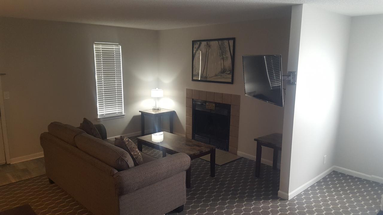 Sterling Hotel And Suites - thumb 1