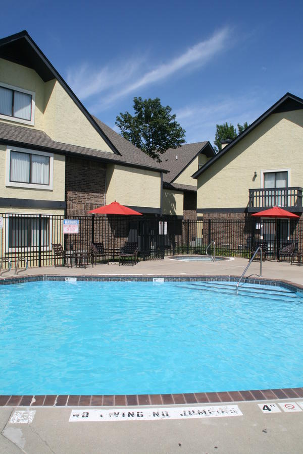 Sterling Hotel And Suites - thumb 15