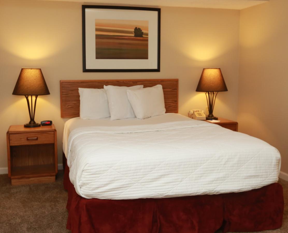 Sterling Hotel And Suites - thumb 33