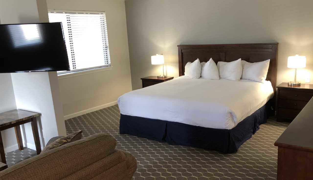 Sterling Hotel And Suites - thumb 10