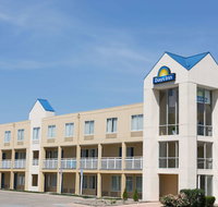 Days Inn by Wyndham Des Moines-West Clive - Accommodation Rooms