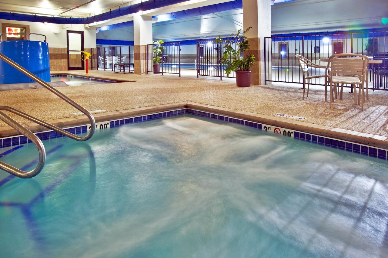 Holiday Inn Express Hotel & Suites Sheldon - thumb 19