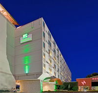 Holiday Inn At the Campus - Accommodation Rooms