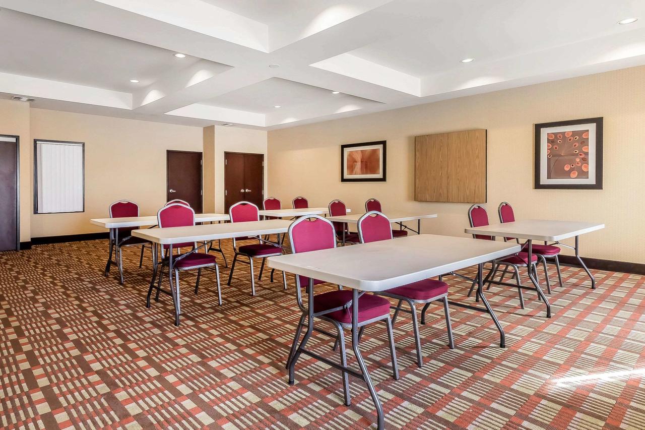 Comfort Inn & Suites Newton - thumb 5