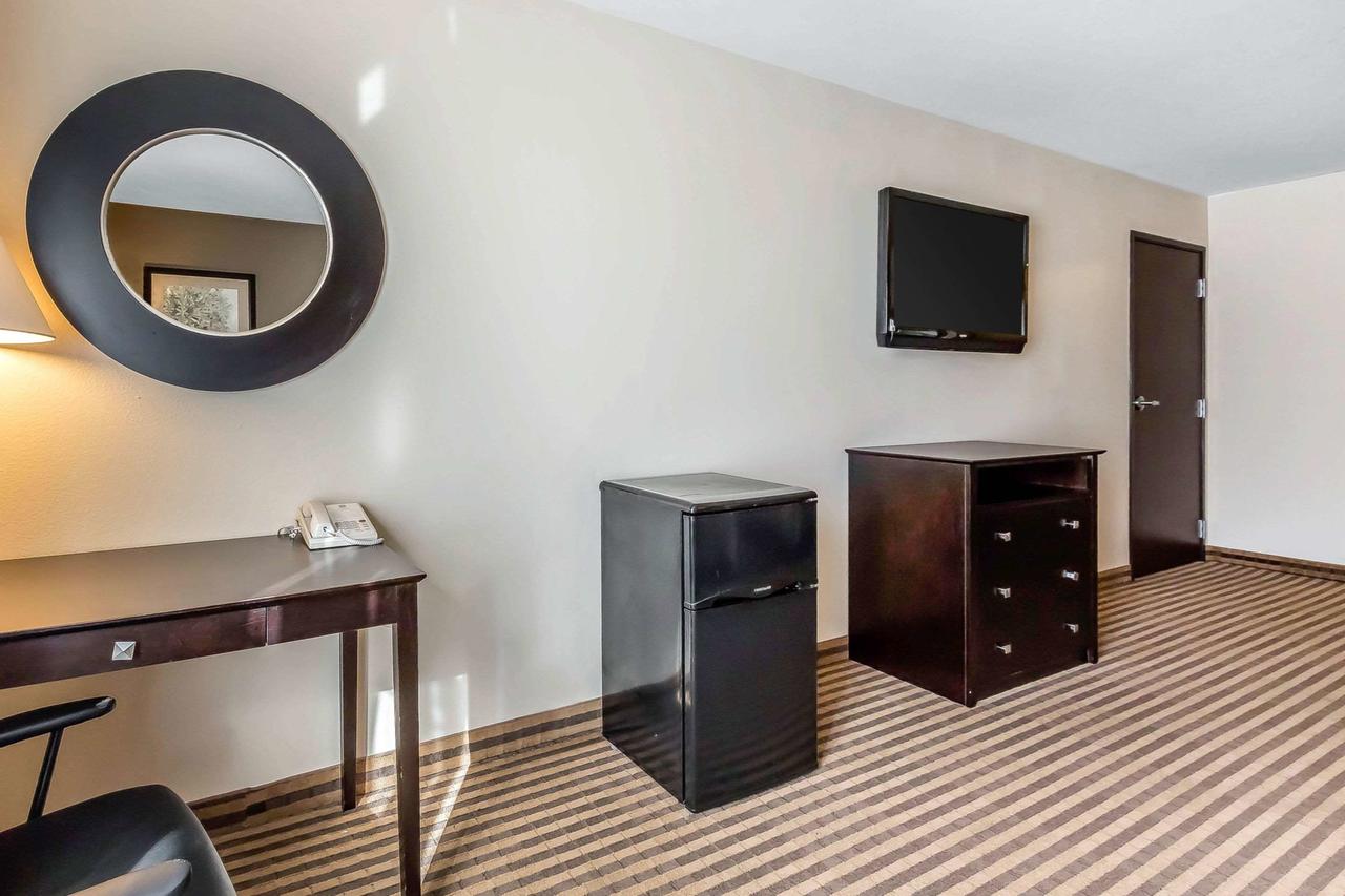 Comfort Inn & Suites Newton - thumb 25