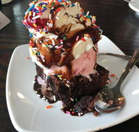 Golden Manor Inn  Suites - Accommodation Rooms