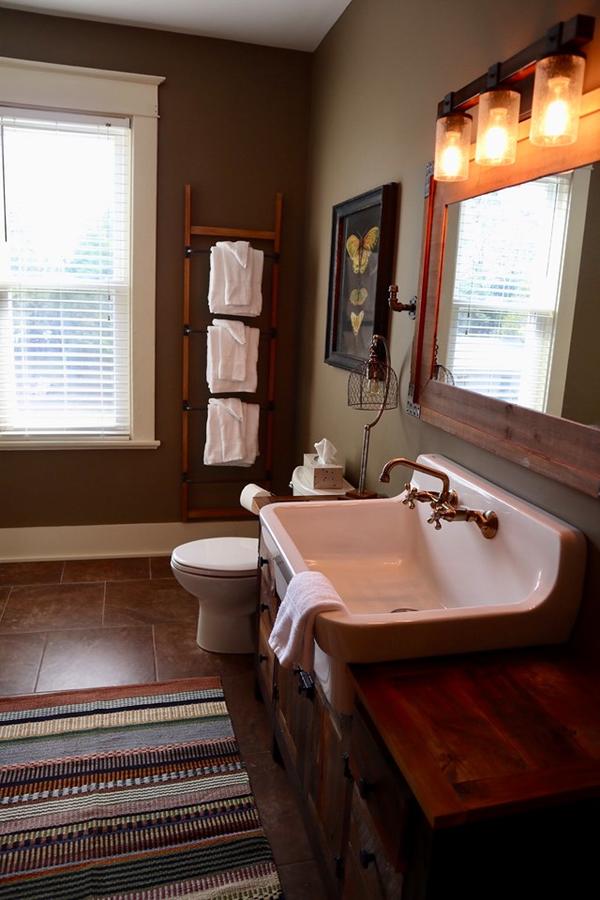 Knott On Main - thumb 13