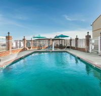 Howard Johnson by Wyndham Scott Lafayette - Accommodation Rooms