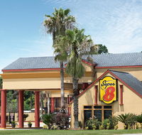 Super 8 by Wyndham Opelousas - Accommodation Rooms